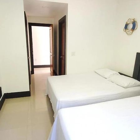 Hotel Marina Roatan מראה חיצוני תמונה