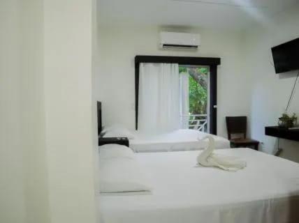 Hotel Marina Roatan מראה חיצוני תמונה