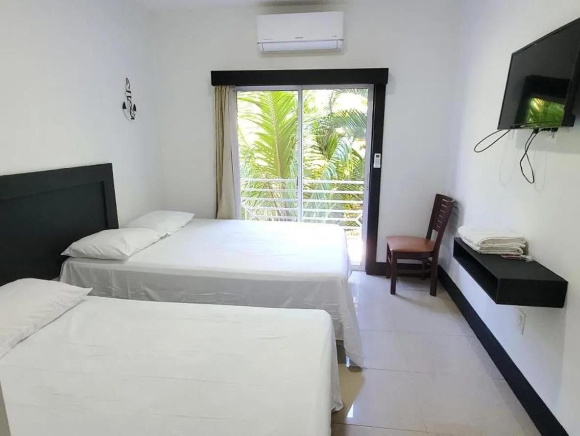 Hotel Marina Roatan מראה חיצוני תמונה