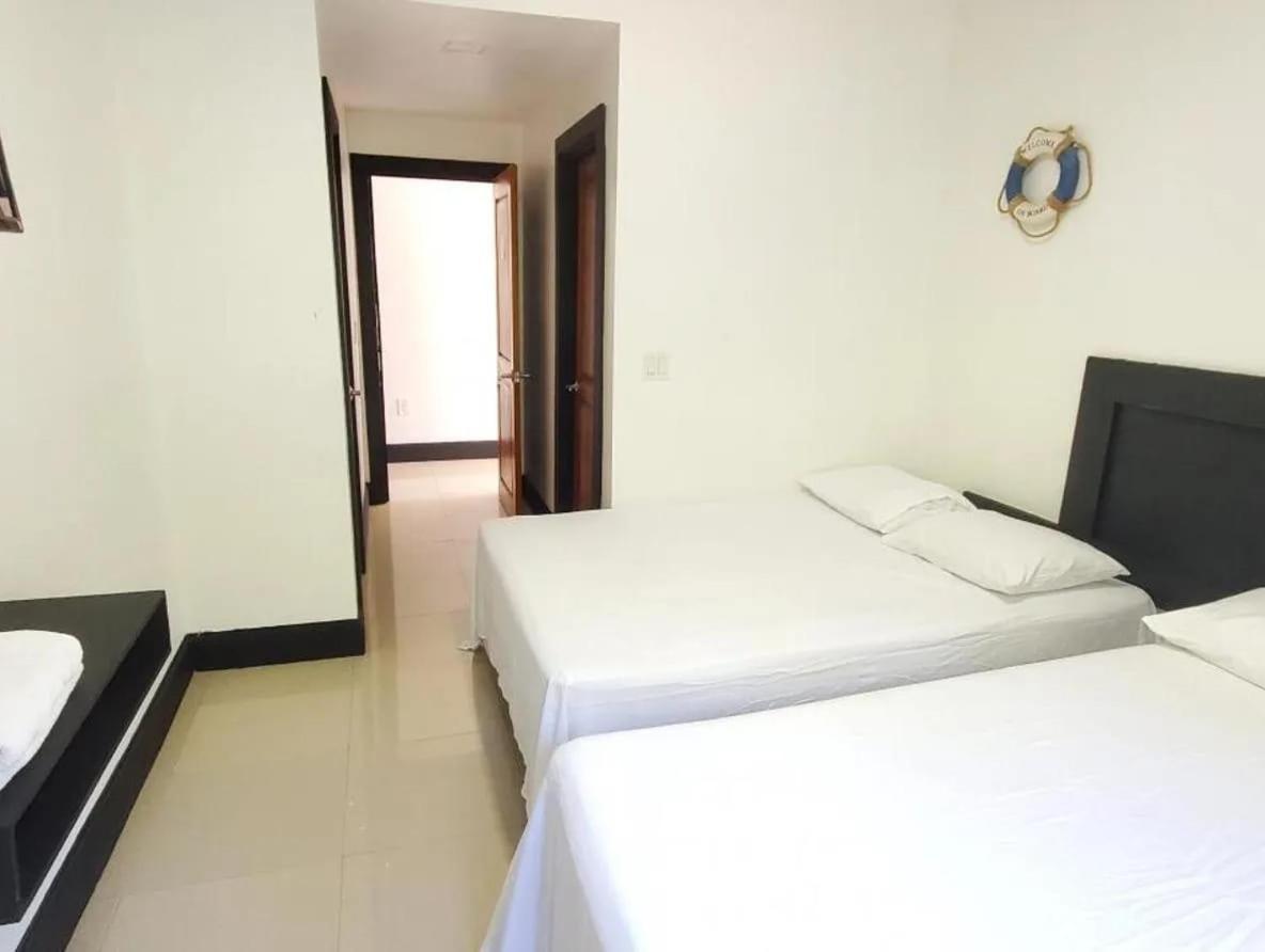 Hotel Marina Roatan מראה חיצוני תמונה